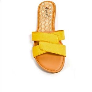 Quipid sandals